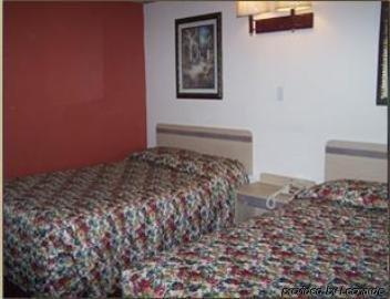 Economy Hollywood Motel