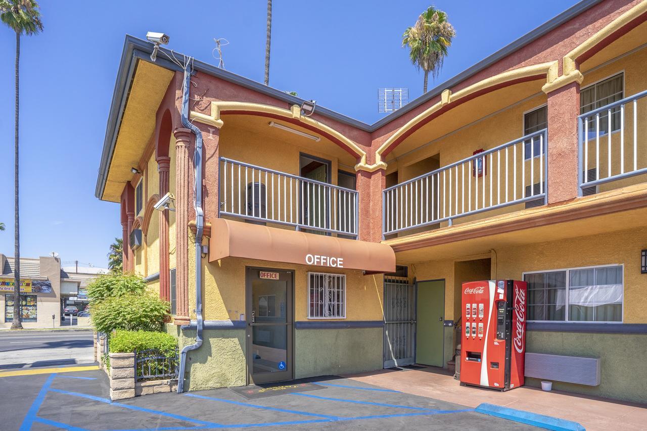Motel Economy Hollywood *